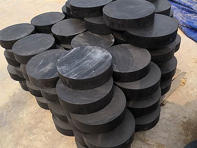 祁东县板式橡胶支座由若干层橡胶片与薄钢板经加压硫化